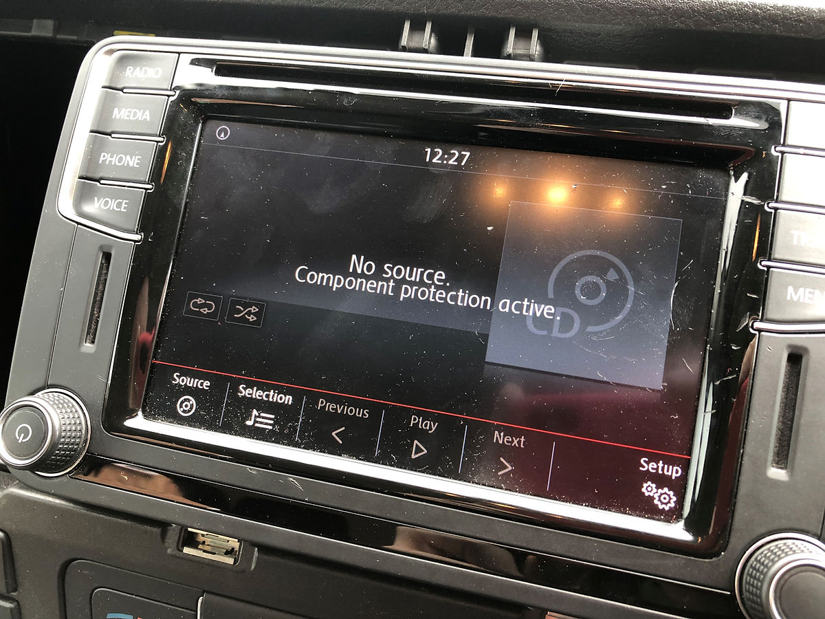 VW MIB2 touch screen issues repair info guide BULLETIN-Cuescreens